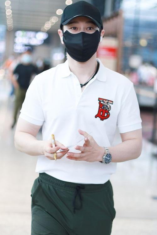 明星网红机场照片高清图,高清镜头下的时尚瞬间