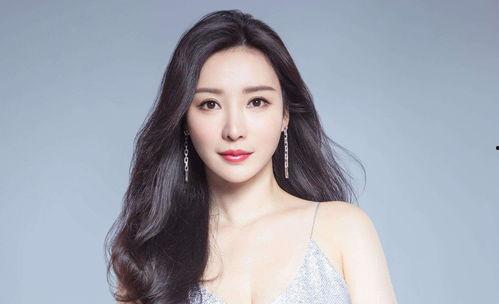 女明星网爆网红是谁,揭秘娱乐圈神秘恋情