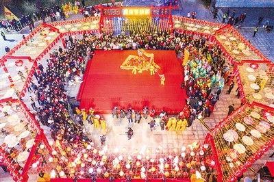 热门话题元宵佳节,共赏花灯，品味传统佳节