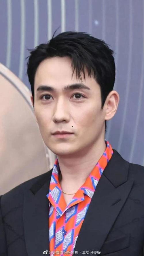 女明星网红男明星是谁,女明星网红与男明星的跨界恋情揭秘