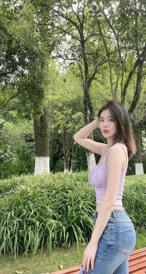 神似女明星网红是谁呀,她是谁？