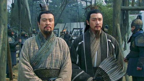 新三国演义电视剧,再现烽火岁月，演绎英雄传奇
