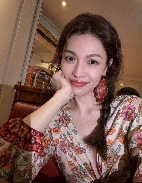 松弛感的明星网红,揭秘明星网红的惬意生活与时尚态度